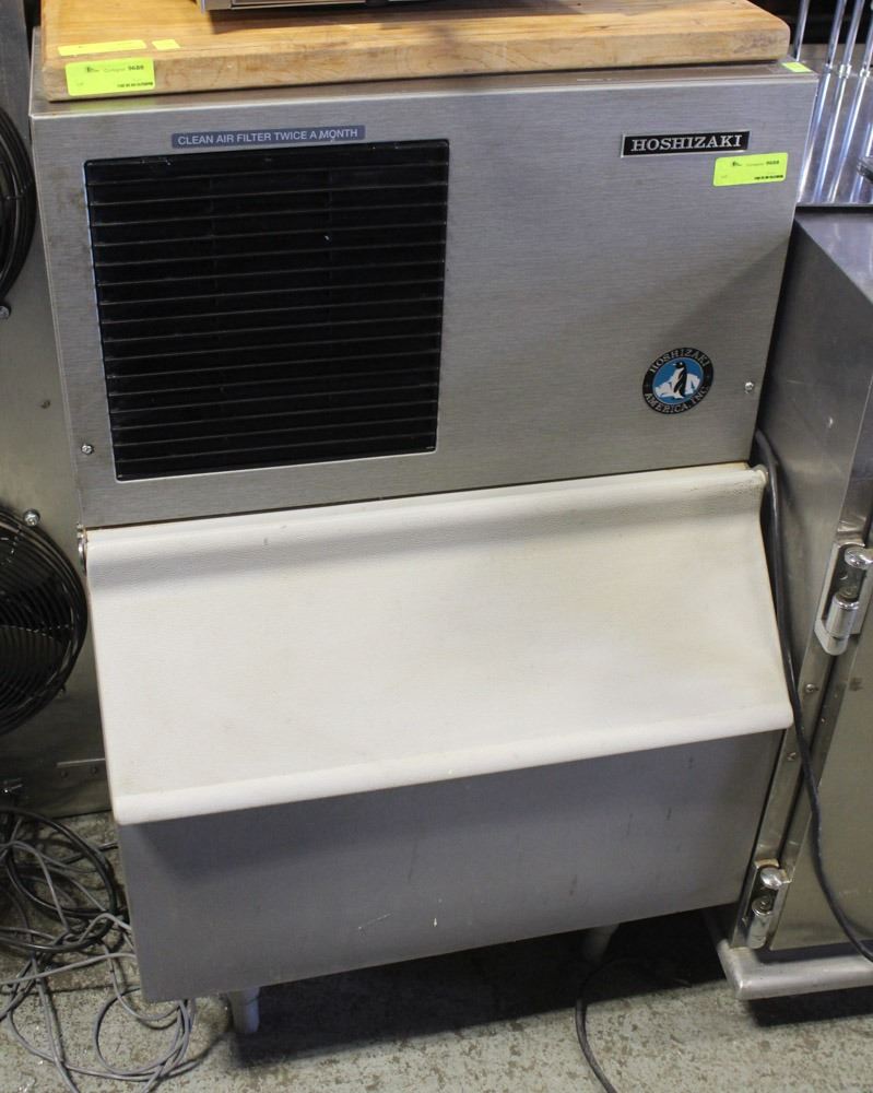 HOSHIZAKI COMMERCIAL ICE MAKER & BIN