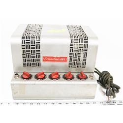 SOUNDMASTER MODEL 085 TUBE AMP - POWERS UP.