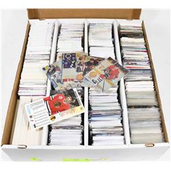 BOX OF OVER 3000 HOCKEY CARDS - ASSORTED YEARS &