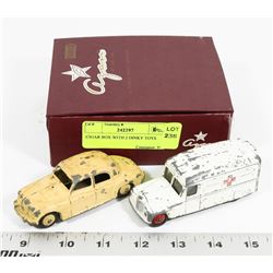 CIGAR BOX WITH 2 DINKY TOYS