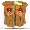 Image 1 : PAIR OF VINTAGE INDIGENOUS BEADED GLOVES