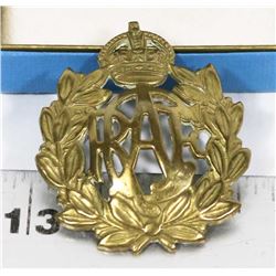 WWII ROYAL AIR FORCE CAP BADGE.