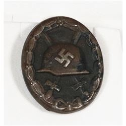 WWII GERMAN WOUNDED IN COMBAT TWICE BADGE.