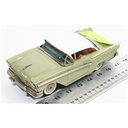 1950S TOY CAR.