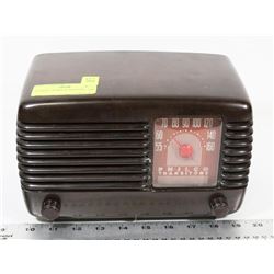 ANTIQUE  SPARTON AM RADIO, 1949