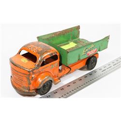 OLD LINCOLN TOYS DUMP TRUCK.