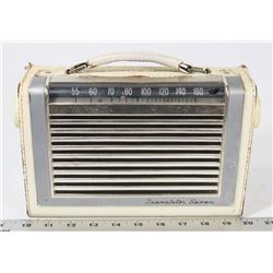 VINTAGE RCA VICTOR PORTABLE RADIO 1956