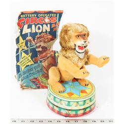 VINTAGE BATTERY OPERATED CIRCUS LION