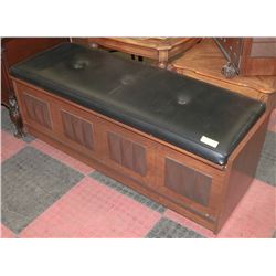 VINTAGE CEDAR STORAGE CHEST W/LEATHER