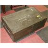 Image 1 : VINTAGE METAL CANADIAN MILITARY TRUNK
