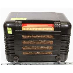 1950S ARCADIA RADIO MODEL 43.