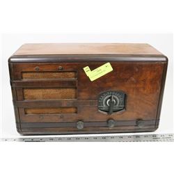 1937 GENERAL ELECTRIC RADIO MODEL F4B