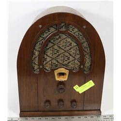 1933-34 PHILCO RADIO MODEL 60.