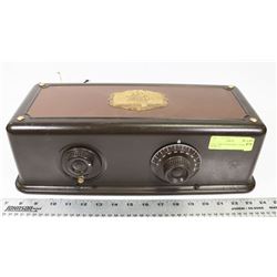 LATE 1920S ATWATER KENT RADIO MODEL 35.