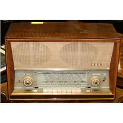 GERMAN 1961-62 SABA WILDBAD 11 RADIO.