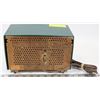Image 2 : GREEN GENERAL ELECTRIC RADIO