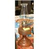 Image 1 : VINTAGE TABLE TOP OIL LAMP