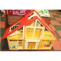 VINTAGE 1978 BARBIE DREAM HOUSE