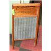 Image 1 : CANADIAN WOODWORTH WASHBOARD.
