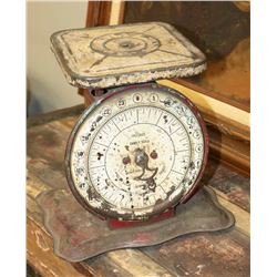 ANTIQUE PELOUZE 24LB DELUXE FAMILY SCALE