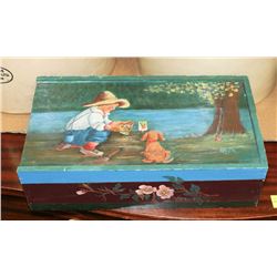 ANTIQUE WOOD KEEPSAKE BOX