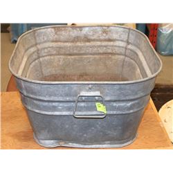 VINTAGE GALVANIZED WASH TUB