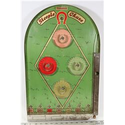 1933 LINDSTROMS STEEPLE CHASE GAME.