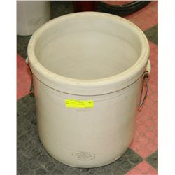 5 GAL MEDALTA CROCK