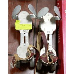 MODEL 24 ADJUSTABLE ROLLER SKATES, UNKNOWN SIZE