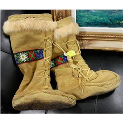 HANDMADE FUR TUFFED & EMBROIDERED LACE UP