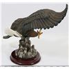 Image 2 : CANADIAN ROCKIES EAGLE IN FLIGHT STATUE