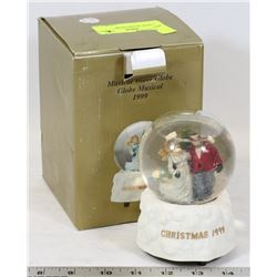 1 MUSICAL WATER GLOBE