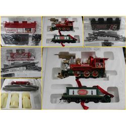 COCA COLA  8 PCE HAWTHORNE VILLAGE TRAIN SET