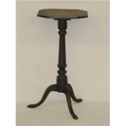 NEW ENGLAND PAINTED MAPLE QUEEN ANNE CANDLESTAND (PROBABLY NH)