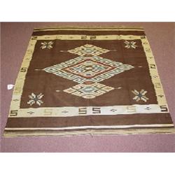 EARLY 20TH CENT. NAVAJO RUG (4.3' X 4.8')