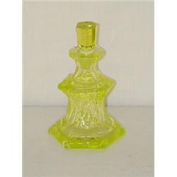 6 1/2" SANDWICH CANARY COLOGNE BOTTLE W/ STOPPER