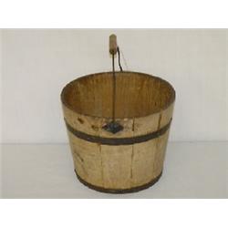 6" SHAKER TYPE WOODEN BUCKET W/ BAIL IN SALMON PAINT