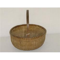 9 1/4" NANTUCKET LIGHTHOUSE BASKET W/ SWING HANDLE