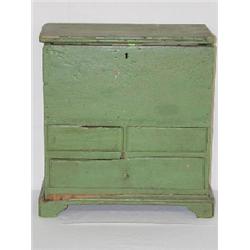 MINIATURE 18TH CENT. 2 SHORT DRAWERS OVER 1 LONG DRAWER BLANKET CHEST IN APPLE GREEN PAINT (18"H X 1