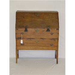 PRIMITIVE 18TH CENT. PINE SLANT FRONT DESK