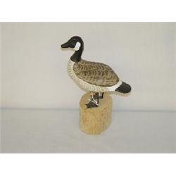CARVED & PAINTED GOOSE SIGNED HERB DAISEY JR. CHINCOTEGUE (?) VA