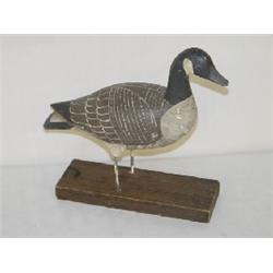 9" CARVED & PAINTED GOOSE