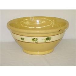 16" YELLOW WARE MIXING BOWL W/ GREEN SEAWEED DECORATED BAND