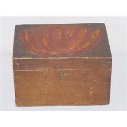 SMALL 19TH CENT. NEW ENGLAND PINE PAINT DECORATED FLAT TOP BOX