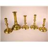 Image 1 : A GROUP OF FIVE ROUND BASE BRASS CANDLESTICKS, ENGLISH