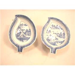 FOUR CHINESE EXPORT PORCELAIN LEAF DISHES
