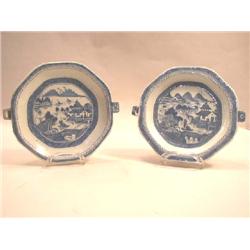 TWO CHINESE EXPORT PORCELAIN OCTAGONAL WARMING DISHES