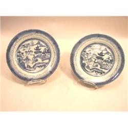 EIGHT CHINESE EXPORT PORCELAIN PLATES