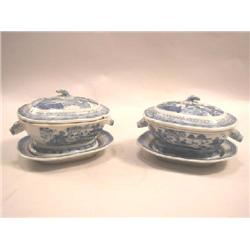 TWO CHINESE EXPORT PORCELAIN SMALL COVERED TUREENS AND UNDERPLATES