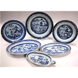 TWO CHINESE EXPORT PORCELAIN OVAL SMALL TRAYS